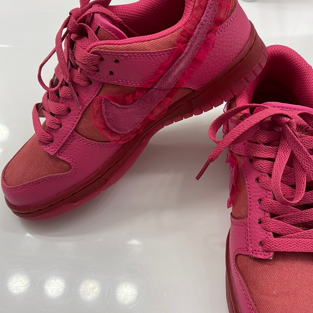 Valentine dunks